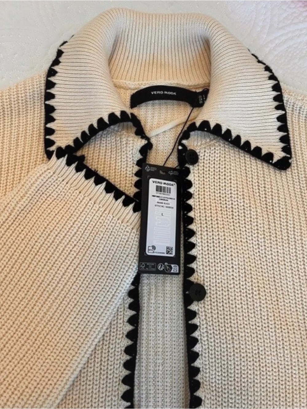 Vero Moda Cream Cardigan with Black Scallop Trim